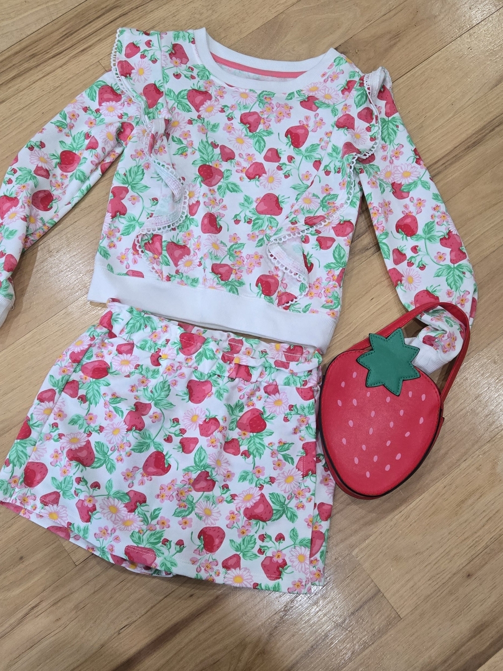 Isaac Mizrahi Strawberry Print Skort Set